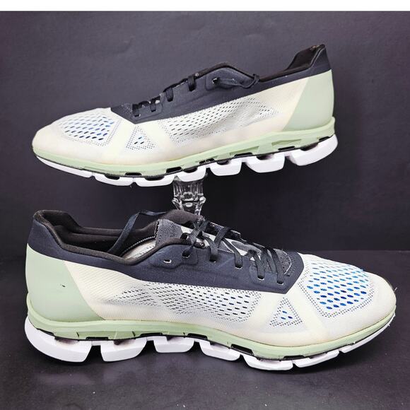 Oncloud Men 11 in green color main image 4